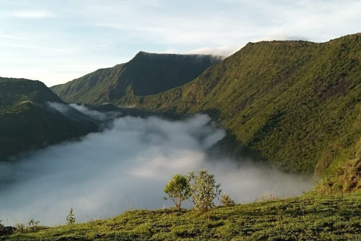 mt suswa crater