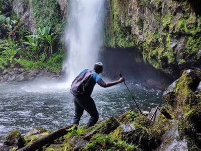 Rua Nyoni Falls Trek